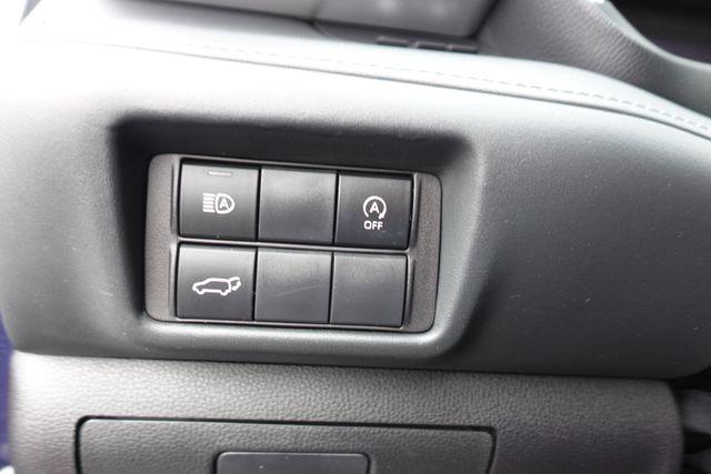 used 2023 Toyota Highlander car, priced at $37,300