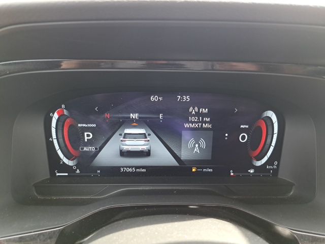 Used 2024 White Nissan Platinum image 21