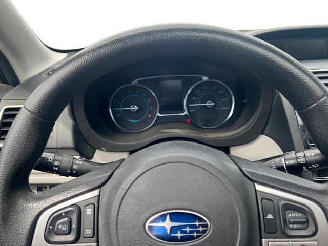 Used 2017 Crystal White Pearl Subaru 2.5i Premium image 14