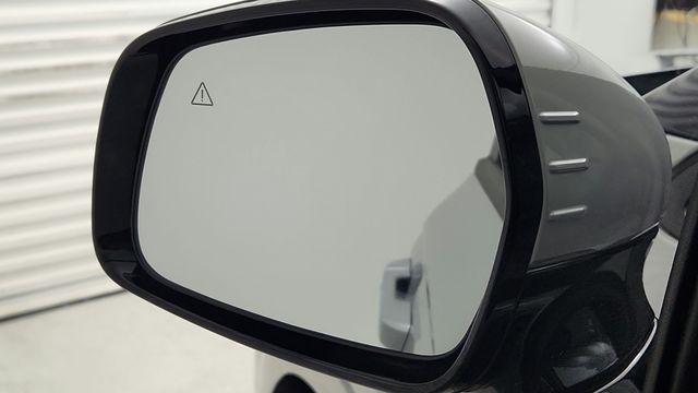 2025 Kia Carnival EX White at Shottenkirk Kia Fort Bend