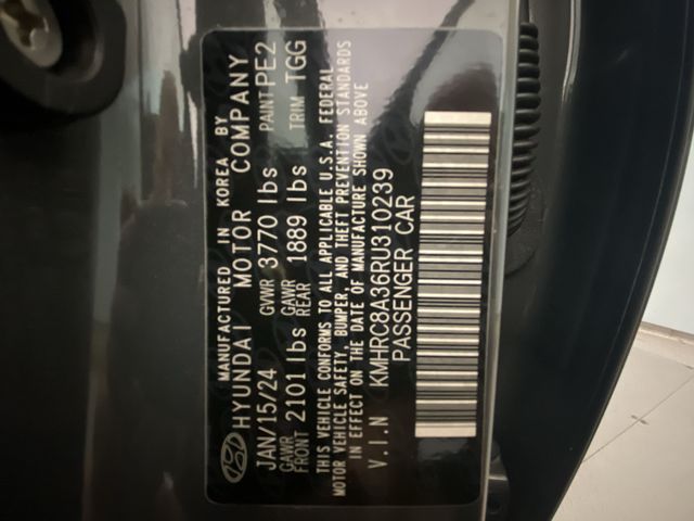 Used 2024 Gray Hyundai SEL image 27
