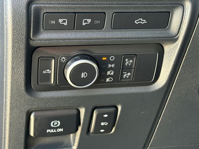 Used 2021 Black Ford Lariat image 25