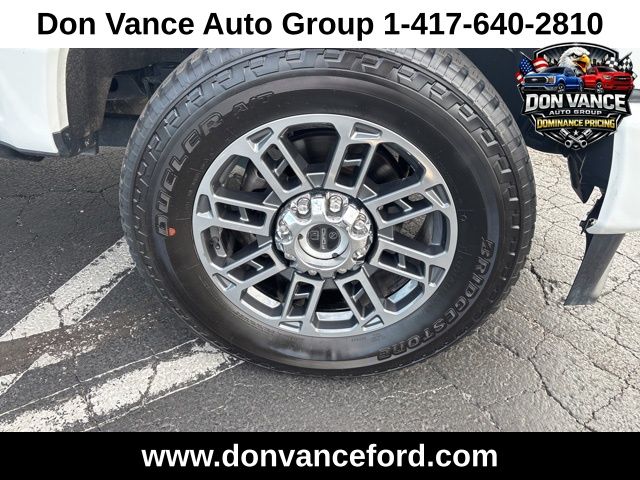 Star White Metallic Tri-Coat 2024 Ford F-350 Super Duty Limited Crew Cab 4WD Pickup Truck Four-Wheel Drive Automatic