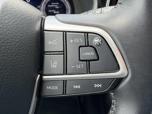 Used 2025 Toyota Highlander SUV