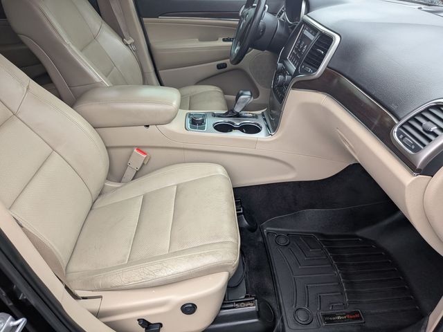 2018 Jeep Grand Cherokee - Image 32