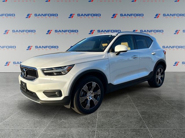 Crystal White 2022 Volvo XC40 T5 Inscription AWD SUV / Crossover All-Wheel Drive Automatic