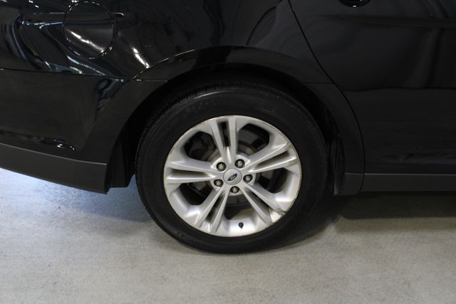 Used 2018 Black Ford SEL image 25