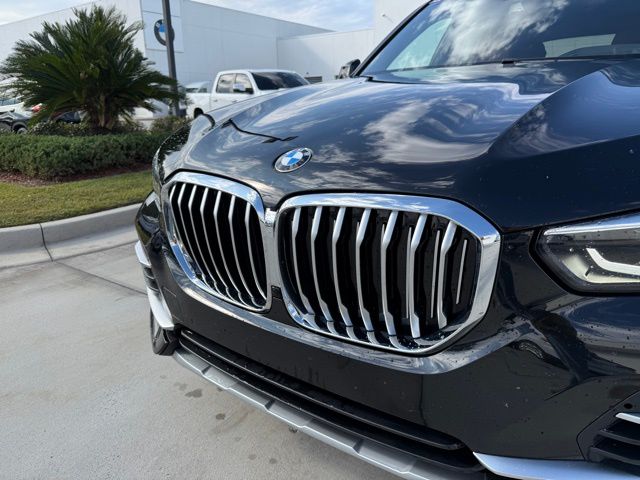 Used 2021 BMW X5 40i with VIN 5UXCR6C04M9E53672 for sale in Diberville, MS