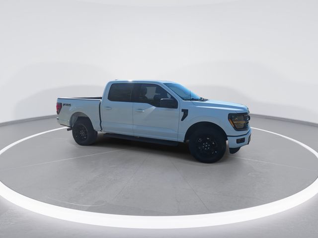 Used 2025 Oxford White Ford XLT image 2