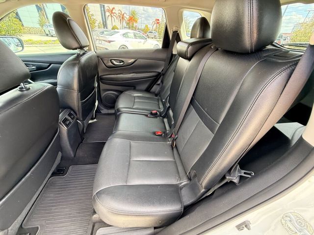 Thumbnail: 2017 Nissan Rogue - 19