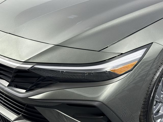 New 2025 Hyundai Elantra Hybrid For Sale in Indianapolis, IN