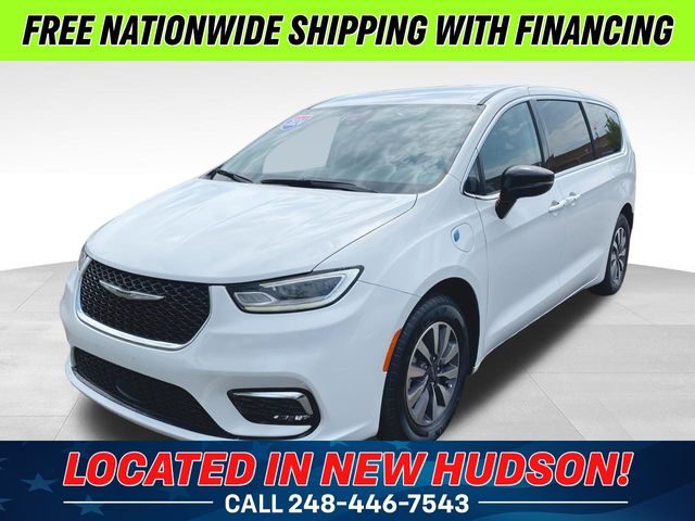 Bright White Clearcoat 2024 Chrysler Pacifica Hybrid Minivan Front-Wheel Drive Continuously Variable Transmission