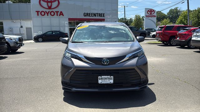 Used 2024 Toyota Sienna Van