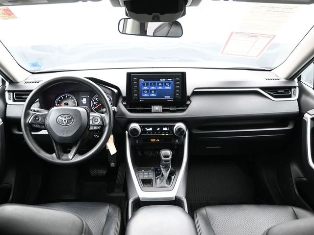 2021 Toyota RAV4 LE 15