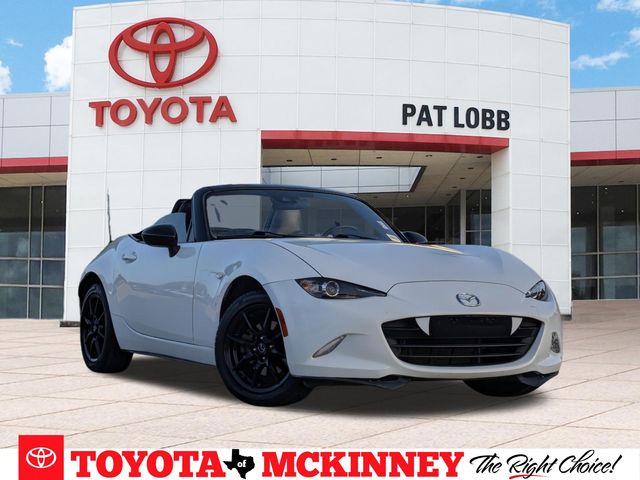 Arctic White 2020 Mazda MX-5 Miata Convertible Rear-Wheel Drive 6-Speed Automatic