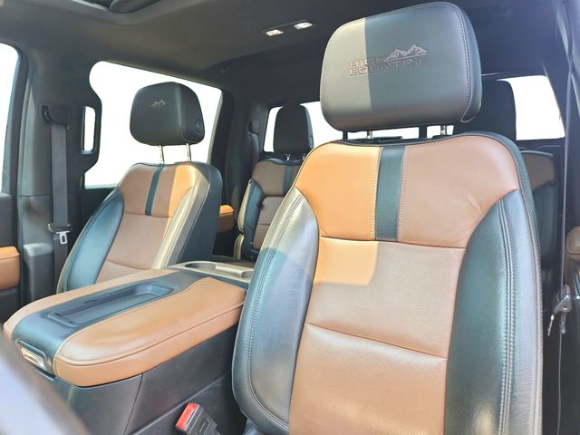 Silver Ice Metallic 2020 Chevrolet Silverado 2500HD Pickup Truck Four-Wheel Drive Automatic