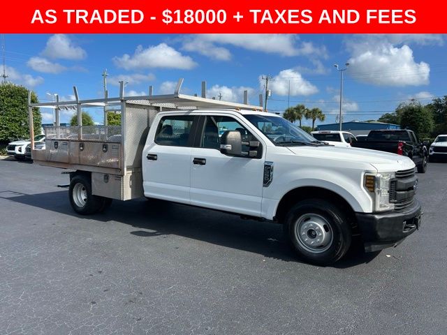 Oxford White 2019 Ford F-350 Super Duty Chassis Pickup Truck 4X2 6-Speed Automatic
