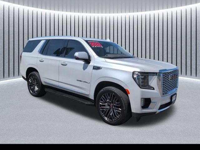 White Frost Tricoat 2024 GMC Yukon SUV / Crossover Four-Wheel Drive