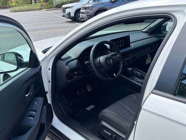 new 2026 Honda Accord Hybrid car, priced at $33,673