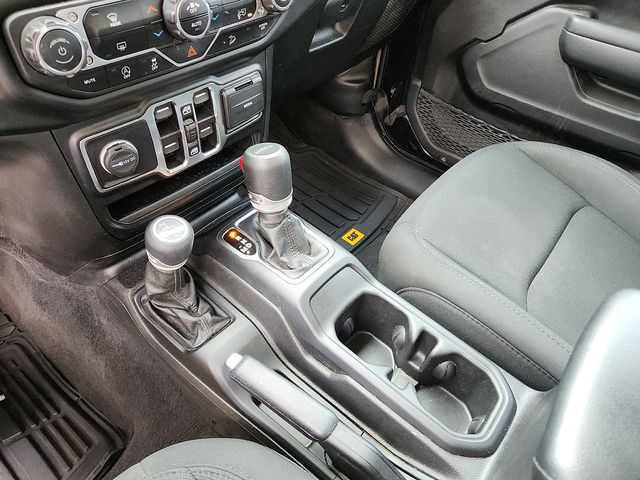 Used Car 2022 Jeep Gladiator  Willys For Sale Under $30,000 In Plainview, Texas