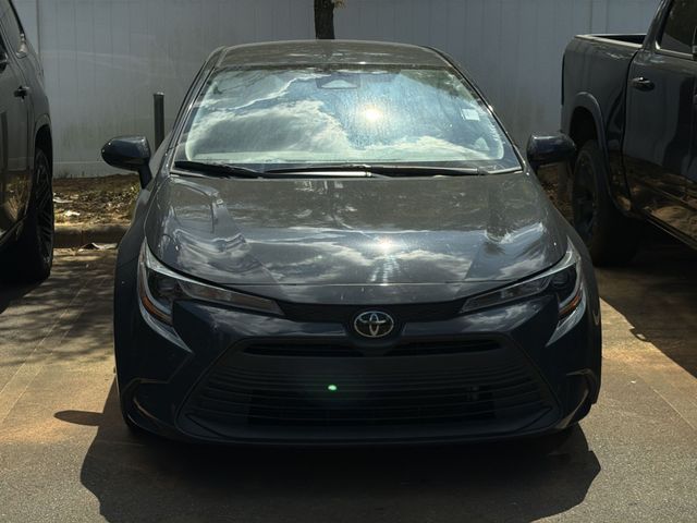 Used 2024  Toyota LE image 3