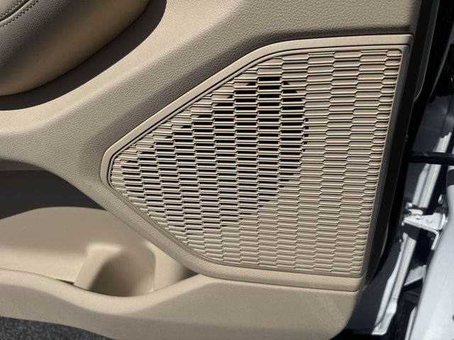 Used 2023 White Jeep Limited image 30