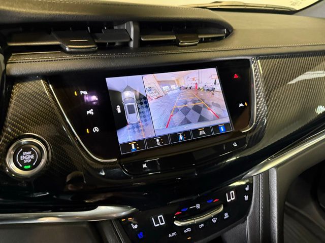 2024 Cadillac XT6 Sport photo