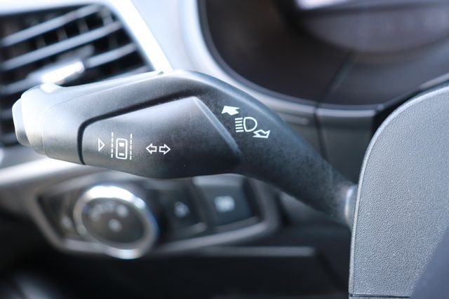 2024 Ford Edge SEL photo