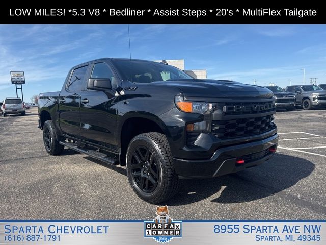 Black 2024 Chevrolet Silverado 1500 Custom Trail Boss Crew Cab 4WD Pickup Truck Four-Wheel Drive Automatic
