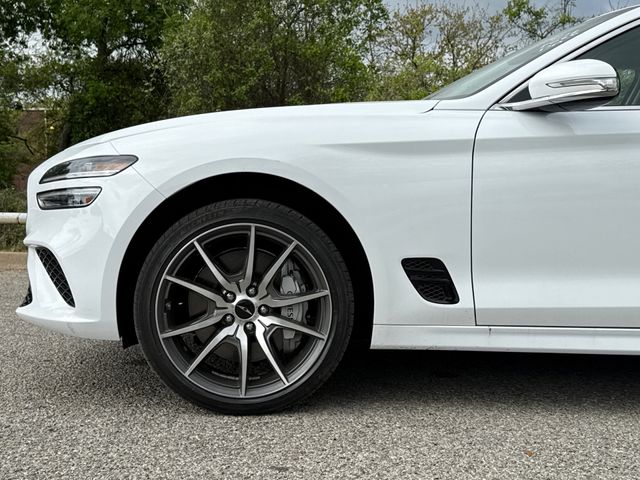 Used 2025 White Genesis 2.5T image 5