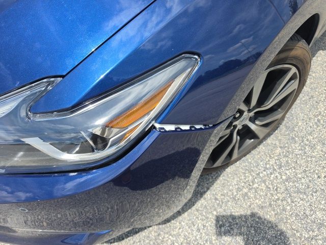 Used 2018 Blue Nissan 3.5 SV image 2
