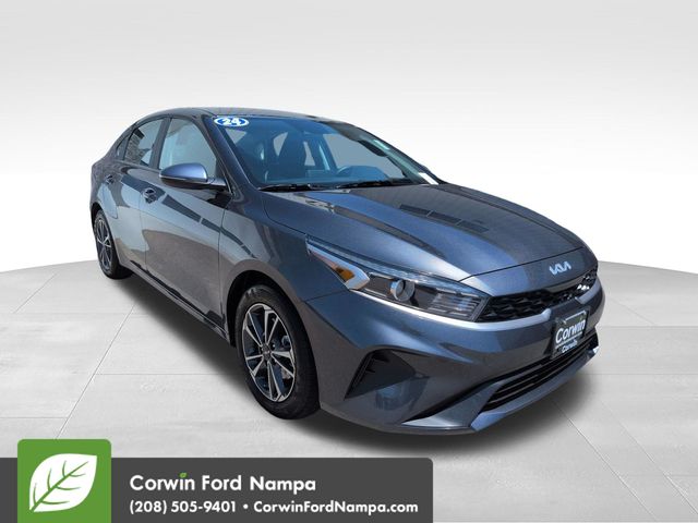 Gravity Gray 2024 Kia Forte Sedan Front-Wheel Drive Continuously Variable Transmission