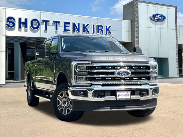 2025 Ford F-250 Lariat 4x4 Crew Cab 6-3/4' Box's photo