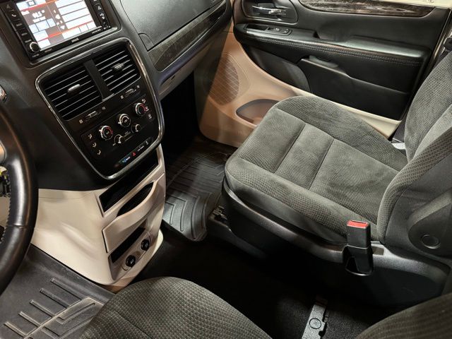 2017 Dodge Grand Caravan SE 12