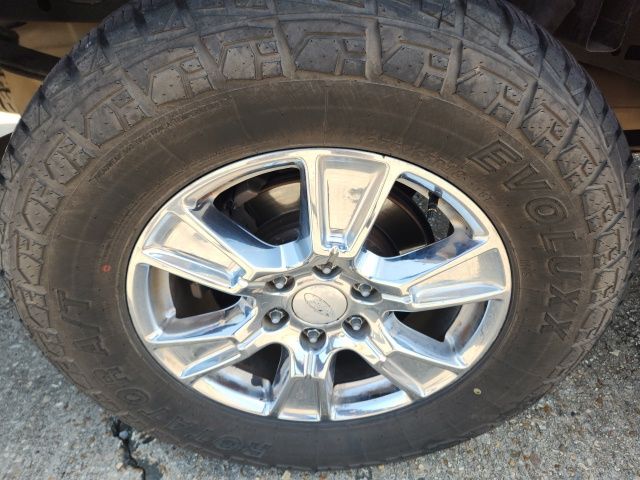 Used 2016 Red Ford XLT image 12