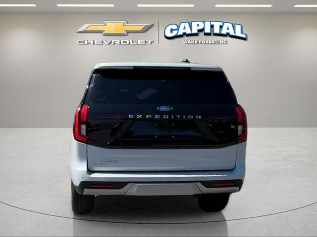Used 2025 Silver Ford Platinum image 4