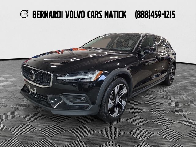 2024 Volvo V60 Cross Country B5 Plus AWD