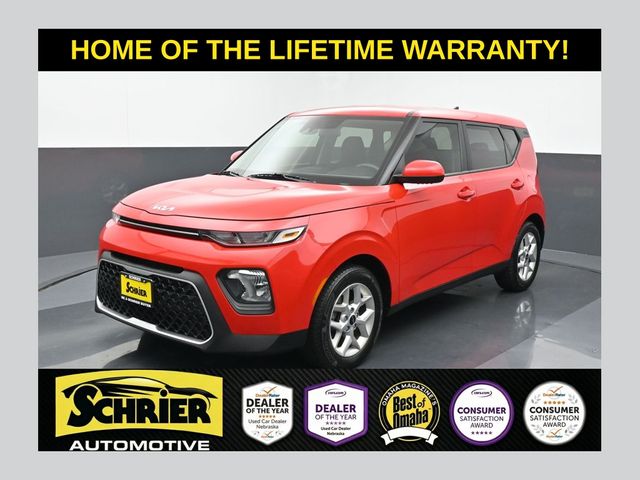 Inferno Red 2022 Kia Soul SUV / Crossover Front-Wheel Drive Continuously Variable Transmission