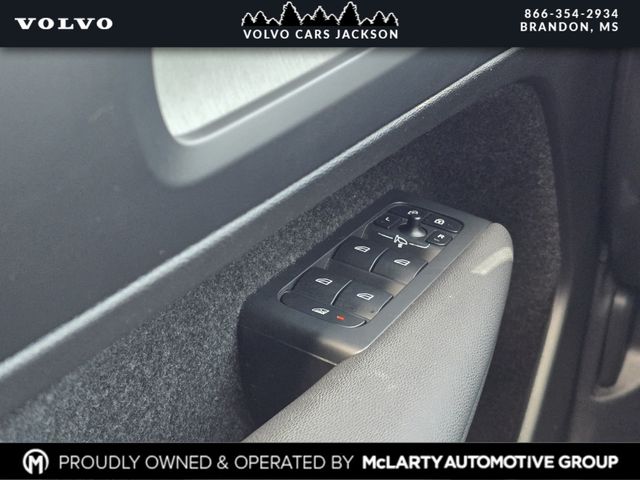 Used 2024 Volvo XC40 SUV