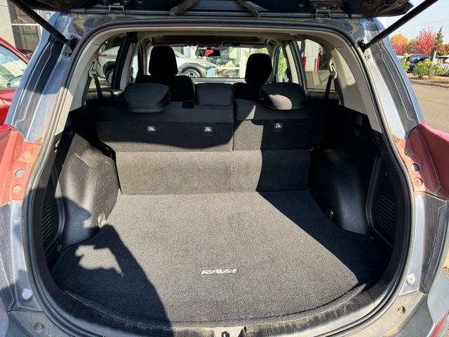 2013 Toyota RAV4 XLE 11