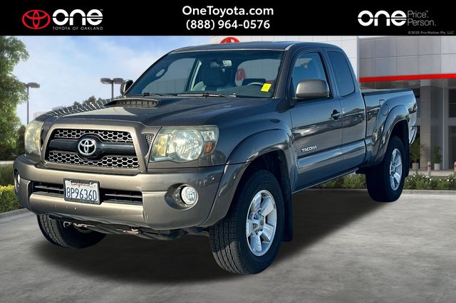 Pyrite Mica 2011 Toyota Tacoma Pickup Truck Four-Wheel Drive 5-Speed Automatic Overdrive