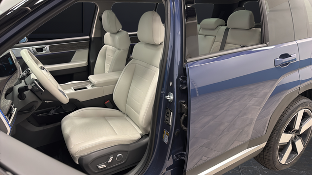 Used 2026 Atlantis Blue Hyundai Limited image 9