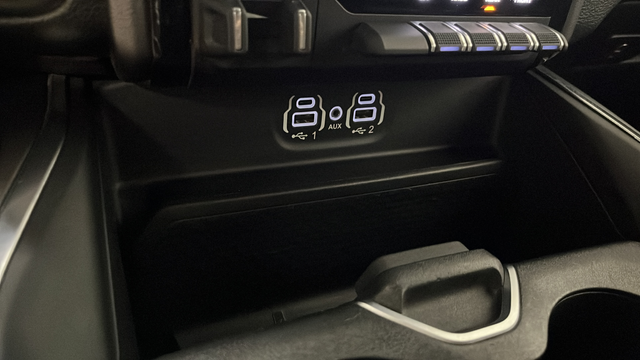Used 2022 Diamond Black Crystal Pearlcoat Ram Laramie image 29