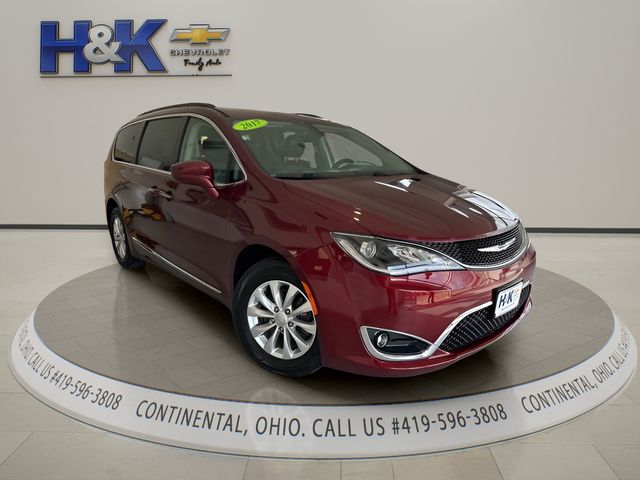 Velvet Red Pearlcoat 2017 Chrysler Pacifica Touring L FWD Minivan Front-Wheel Drive 9-Speed Automatic