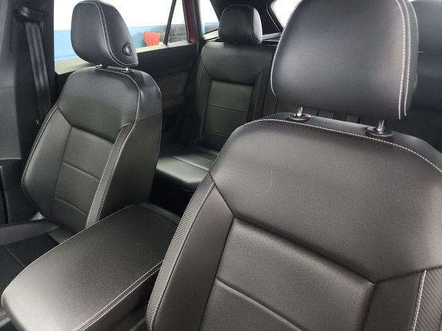 2023 Volkswagen Atlas Cross Sport 3.6L V6 SEL R-Line photo