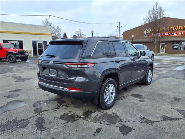 New 2025 Gray Jeep Laredo image 7