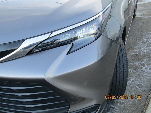 used 2024 Toyota Sienna car, priced at $39,999
