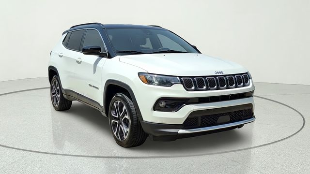 Bright White Clearcoat 2023 Jeep Compass SUV / Crossover Four-Wheel Drive 8-Speed Automatic