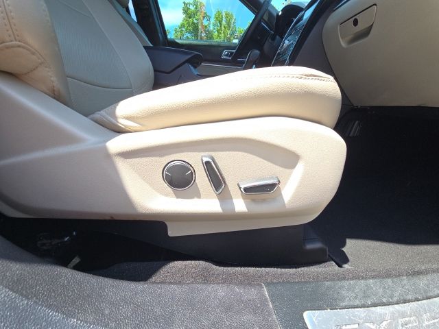2018 Ford Explorer Limited:168944A