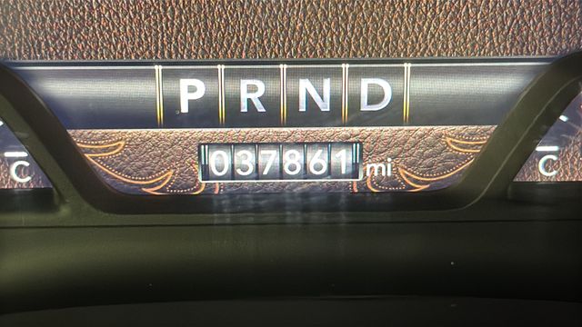 Used 2022 Diamond Black Crystal Pearlcoat Ram Laramie image 36